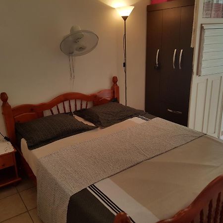 Appartement Hibiscus à Le Gosier  Extérieur photo