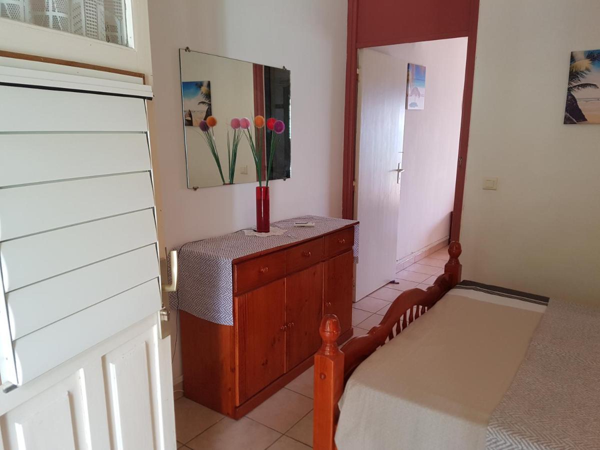 Appartement Hibiscus à Le Gosier  Extérieur photo