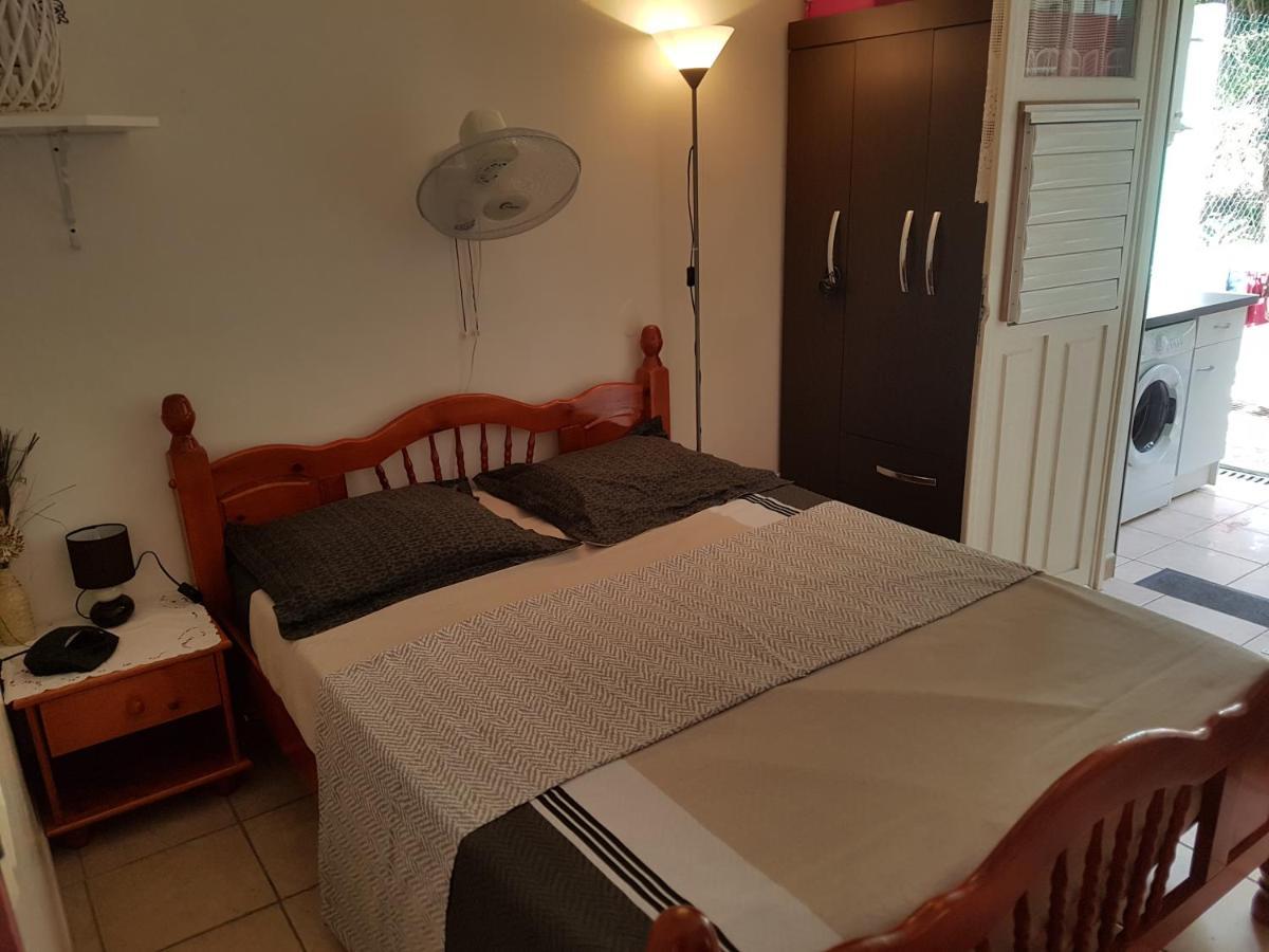 Appartement Hibiscus à Le Gosier  Extérieur photo